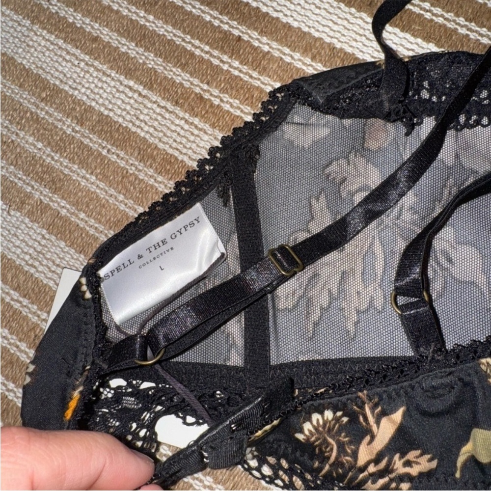 Spell & The Gypsy NEW Rosa Spanish Detail Floral Lace Bralette Black Coal Size L - Picture 6 of 7